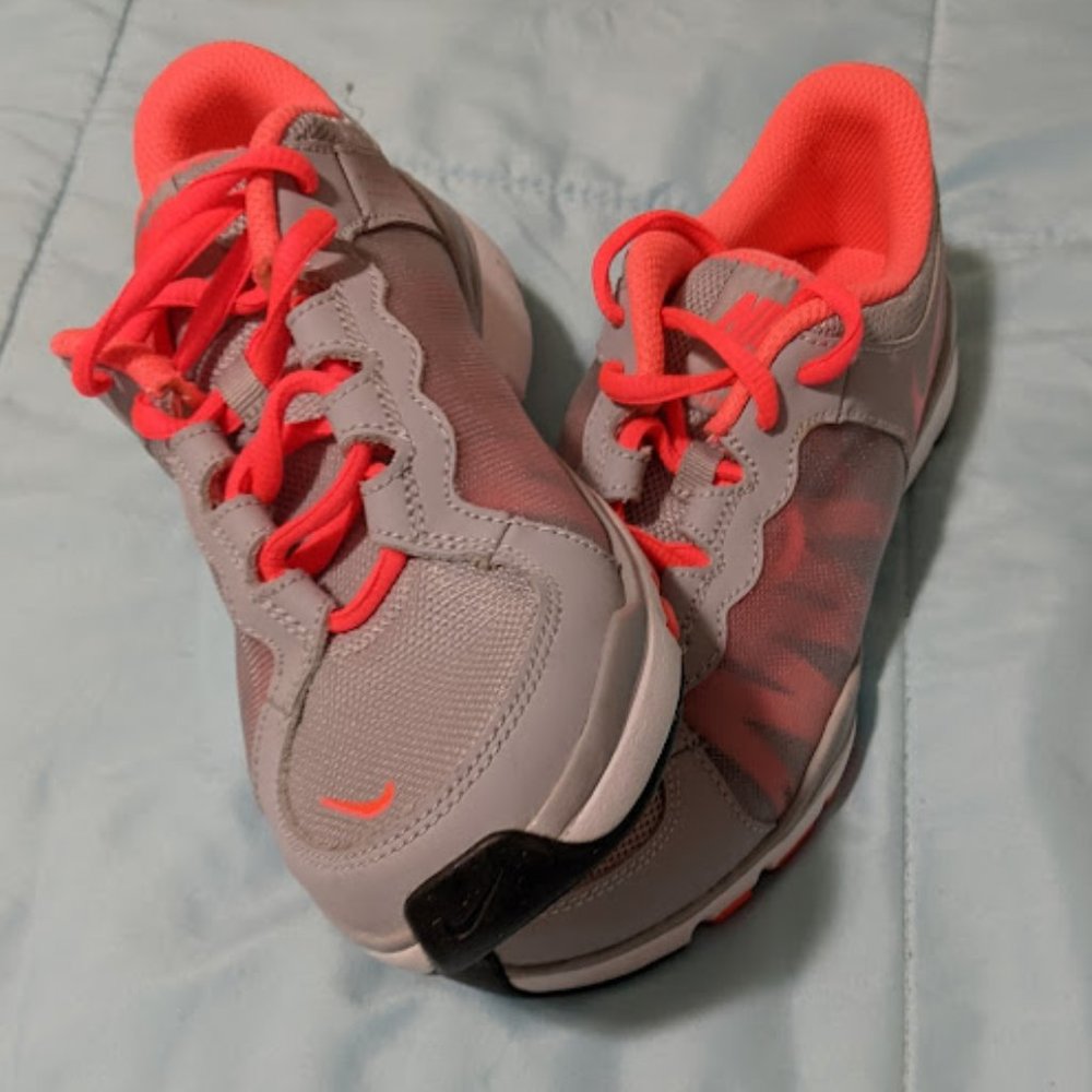 Nike Women's Flex Trainer TR 2 Grey Running Athletic Shoes Size 5.5 - 511332-061